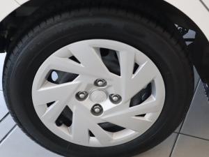 Hyundai Grand i10 1.0 Premium hatch - Image 24