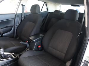 Hyundai Venue 1.0T Motion auto - Image 21