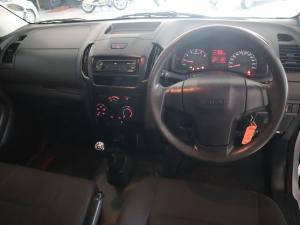 Isuzu D-Max Gen 6 250c single cab Fleetside - Image 9