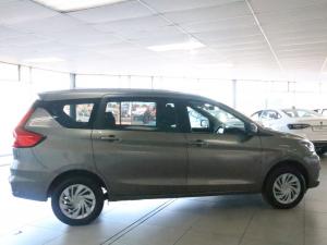 Toyota Rumion 1.5 SX manual - Image 6