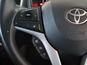 Toyota Vitz 1.0 XR manual - Image 12