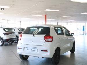 Toyota Vitz 1.0 XR manual - Image 5