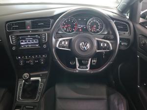 Volkswagen Golf GTI - Image 12