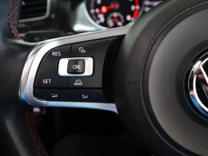Volkswagen Golf GTI - Image 15