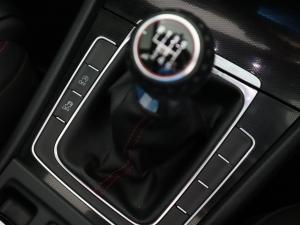 Volkswagen Golf GTI - Image 32