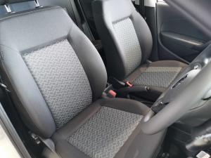 Volkswagen Polo Vivo hatch 1.6 Life - Image 4