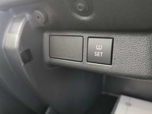 Volkswagen Polo Vivo hatch 1.6 Life - Image 3