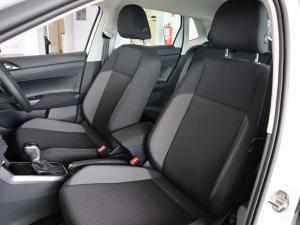 Volkswagen Polo hatch 1.0TSI Life auto - Image 13