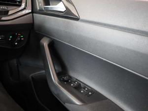 Volkswagen Polo hatch 1.0TSI Life auto - Image 21