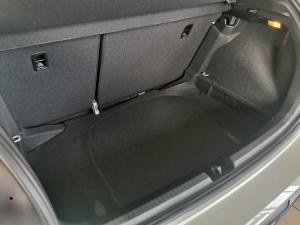 Volkswagen Polo hatch 1.0TSI Life auto - Image 11