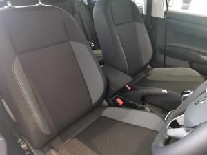 Volkswagen Polo hatch 1.0TSI Life auto - Image 12