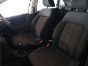 Volkswagen Polo hatch 1.2TSI Trendline - Image 11
