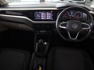 Volkswagen Polo sedan 1.6 Life manual - Image 11