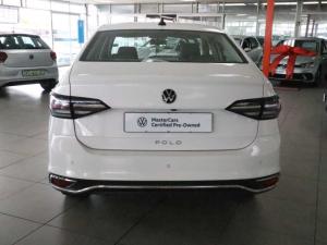 Volkswagen Polo sedan 1.6 Life manual - Image 4
