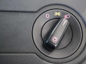 Volkswagen Polo Vivo hatch 1.4 Trendline - Image 16