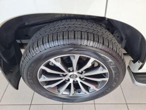 Toyota Land Cruiser Prado 2.8GD VX-L - Image 13