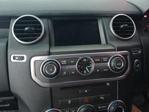 Land Rover Discovery SDV6 Graphite - Image 17