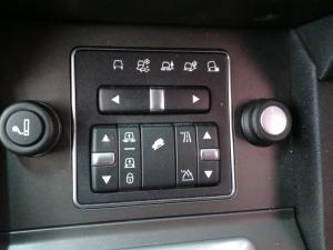 Land Rover Discovery SDV6 Graphite - Image 18