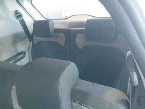 Renault Triber 1.0 Life - Image 11