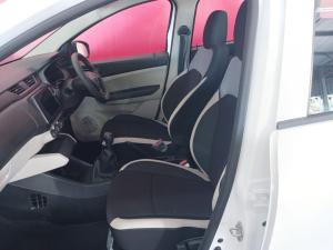 Renault Triber 1.0 Life - Image 9
