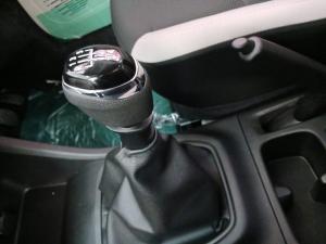 Renault Triber 1.0 Zen manual - Image 15
