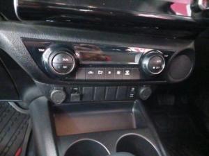 Toyota Hilux 2.8GD-6 double cab Raider auto - Image 16