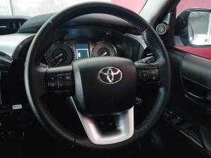 Toyota Hilux 2.8GD-6 double cab Raider auto - Image 13