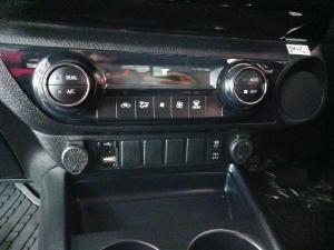 Toyota Hilux 2.8GD-6 double cab Raider auto - Image 17