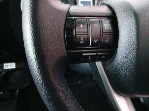 Toyota Hilux 2.8GD-6 double cab Raider auto - Image 18