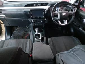 Toyota Hilux 2.8GD-6 double cab Raider auto - Image 6