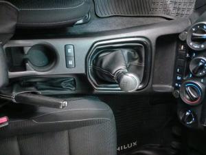 Toyota Hilux 2.8GD-6 Xtra cab 4x4 Legend manual - Image 14