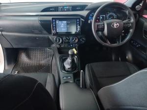 Toyota Hilux 2.8GD-6 Xtra cab 4x4 Legend manual - Image 8