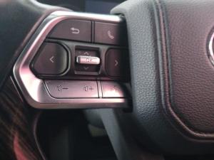 Toyota Land Cruiser 300 3.3D ZX - Image 13