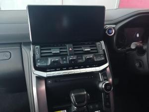 Toyota Land Cruiser 300 3.3D ZX - Image 15