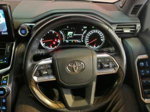 Toyota Land Cruiser 300 3.3D ZX - Image 12