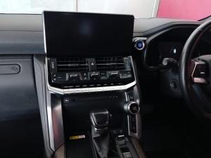Toyota Land Cruiser 300 3.3D ZX - Image 17