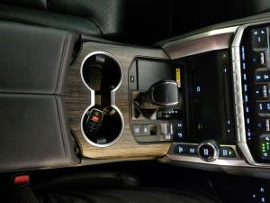 Toyota Land Cruiser 300 3.3D ZX - Image 18