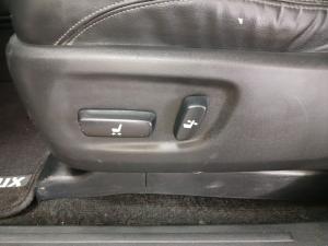 Toyota Land Cruiser Prado 3.0DT TX - Image 22