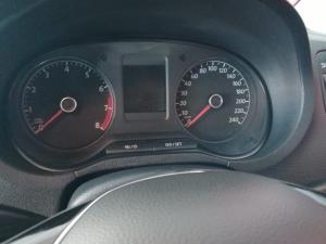 Volkswagen Polo sedan 1.6 Comfortline auto - Image 14