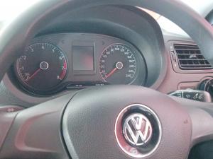 Volkswagen Polo sedan 1.6 Trendline - Image 12