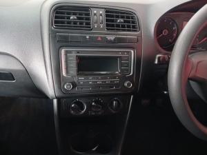 Volkswagen Polo sedan 1.6 Trendline - Image 16