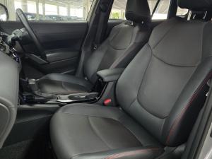Toyota Corolla Cross 1.8 Hybrid GR-Sport - Image 10