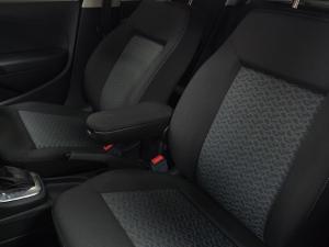 Volkswagen Polo Vivo hatch 1.6 Life - Image 10