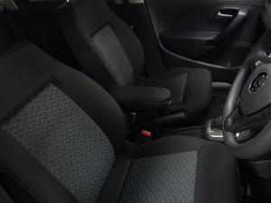 Volkswagen Polo Vivo hatch 1.6 Life - Image 8