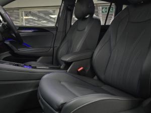 Volkswagen Tiguan 2.0TDI R-Line 4Motion - Image 12