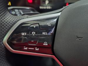 Volkswagen Touareg V6 TDI R-Line - Image 15