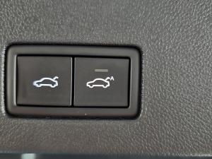 Volkswagen Touareg V6 TDI R-Line - Image 9