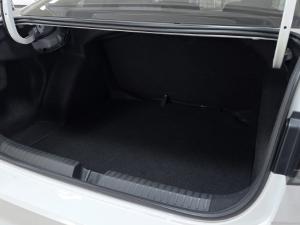 Volkswagen Polo sedan 1.0TSI Life - Image 20