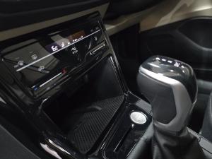 Volkswagen Polo sedan 1.0TSI Life - Image 8