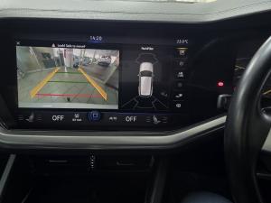 Volkswagen Touareg V6 TDI Executive R-Line - Image 11